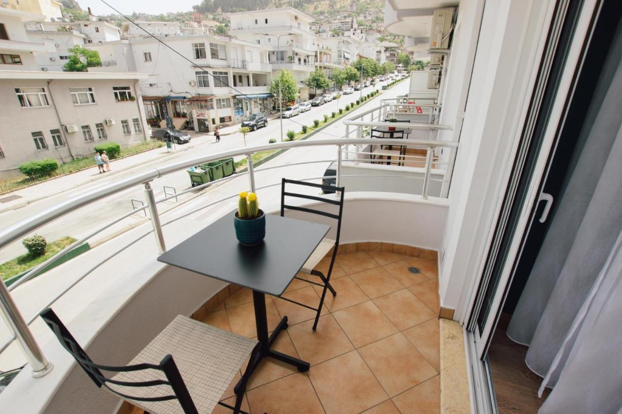 Gjirokastër Brilant Luxury Apartment מראה חיצוני תמונה
