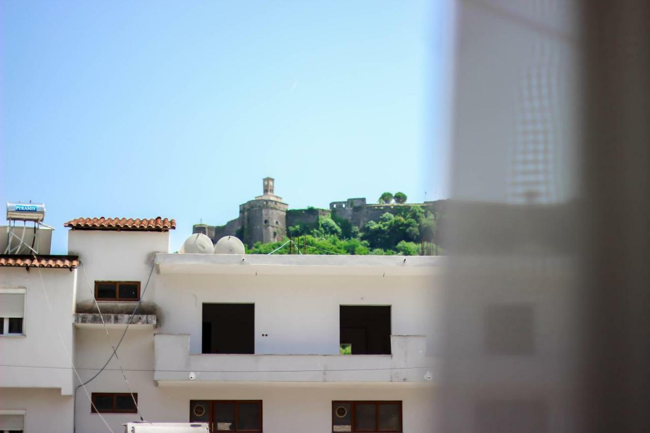 Gjirokastër Brilant Luxury Apartment מראה חיצוני תמונה