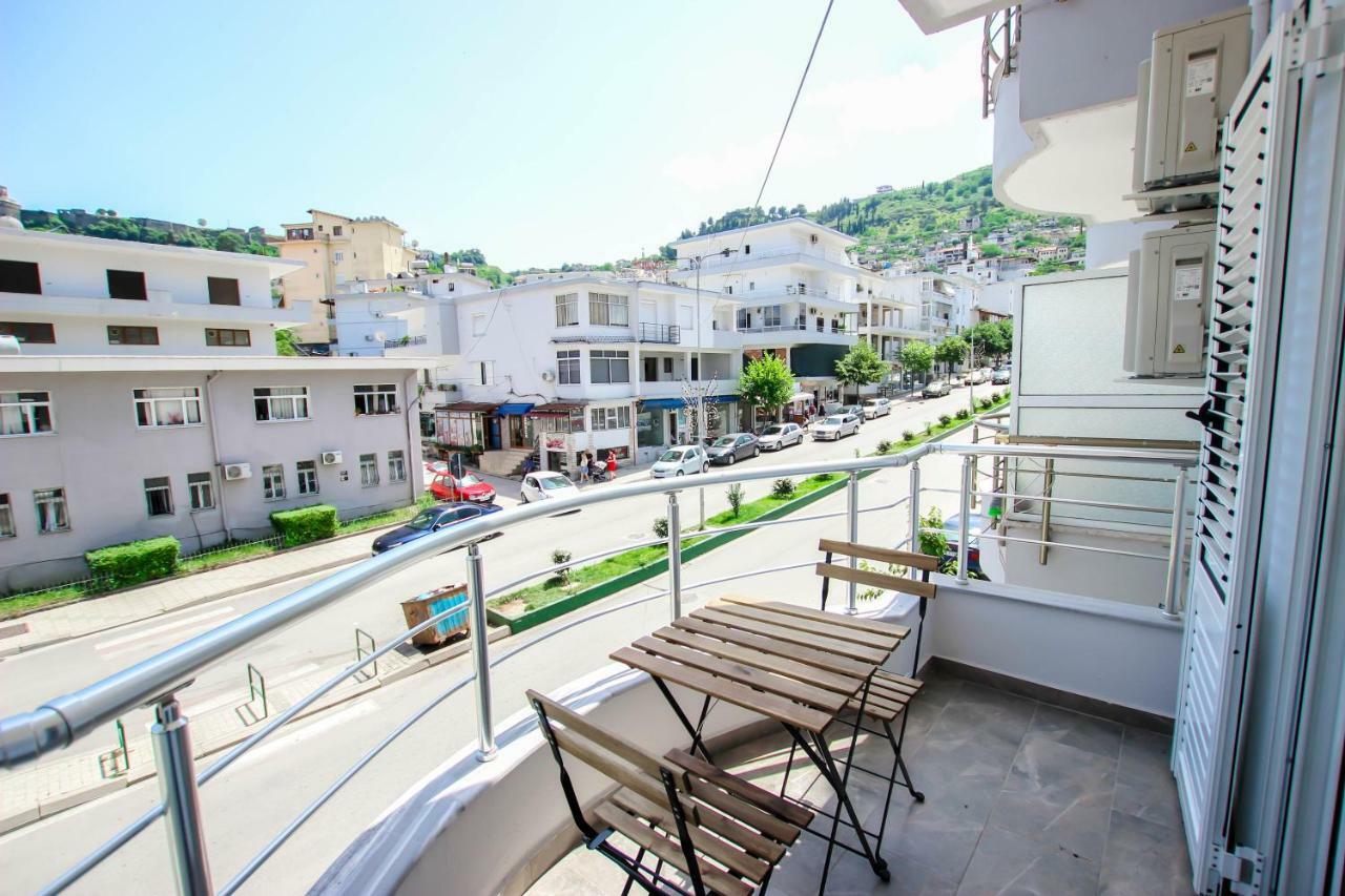 Gjirokastër Brilant Luxury Apartment מראה חיצוני תמונה